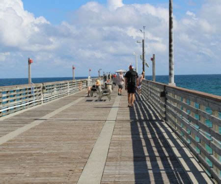 Dania Beach Pier and Beach Live Cam – Dania。